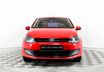 Подержанный автомобиль Volkswagen Polo Hatchback 2014 года (2 фото)