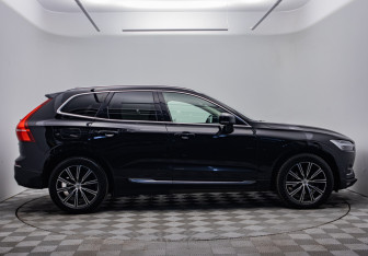 Подержанный автомобиль Volvo XC60 2021 года (6 фото)