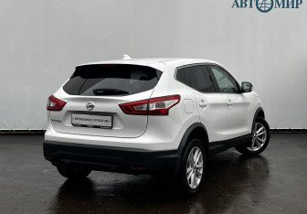 Подержанный автомобиль Nissan Qashqai 2017 года (5 фото)
