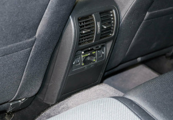 Подержанный автомобиль Volkswagen Passat Wagon 2014 года (19 фото)