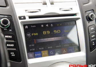 Подержанный автомобиль Toyota Yaris Hatchback 2007 года (15 фото)