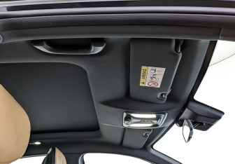 Подержанный автомобиль Changan UNI-V 2022 года (23 фото)