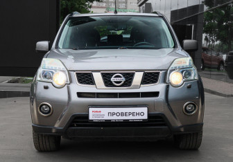 Подержанный автомобиль Nissan X-Trail 2011 года (2 фото)