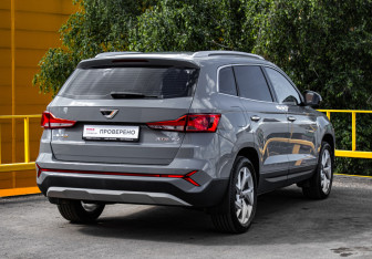 Подержанный автомобиль Jetta VS7 2023 года (4 фото)