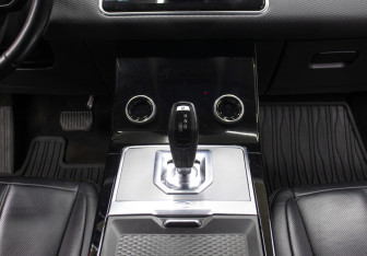 Подержанный автомобиль Land Rover Range Rover Evoque 2020 года (15 фото)