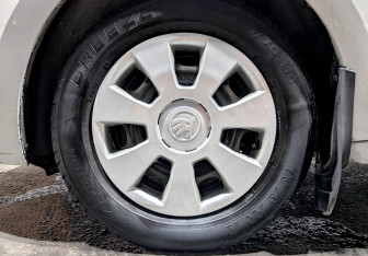 Подержанный автомобиль Skoda Rapid Liftback 2019 года (18 фото)