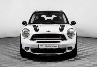 Подержанный автомобиль MINI Countryman 2016 года (2 фото)