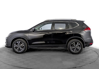 Подержанный автомобиль Nissan X-Trail 2020 года (8 фото)