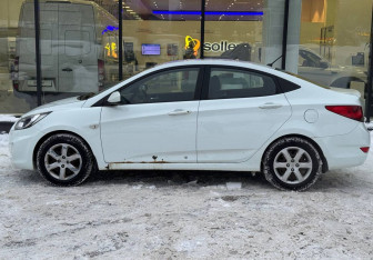 Подержанный автомобиль Hyundai Solaris Sedan 2013 года (5 фото)