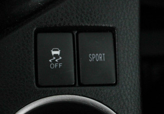 Подержанный автомобиль Toyota Corolla Sedan 2016 года (15 фото)