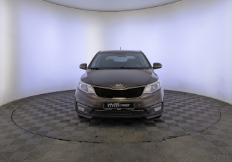 Подержанный автомобиль Kia Rio Hatchback 2017 года (2 фото)