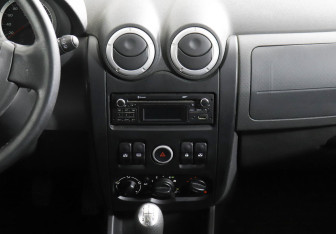 Подержанный автомобиль LADA (ВАЗ) Largus Wagon 2015 года (8 фото)