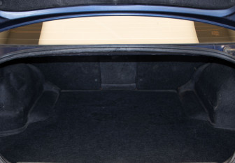 Подержанный автомобиль Subaru Legacy Sedan 2011 года (30 фото)