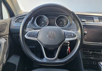 Подержанный автомобиль Volkswagen Tiguan 2021 года (12 фото)