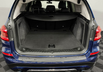 Подержанный автомобиль BMW X3 2019 года (9 фото)
