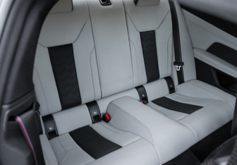 Подержанный автомобиль BMW M4 Coupe 2022 года (8 фото)