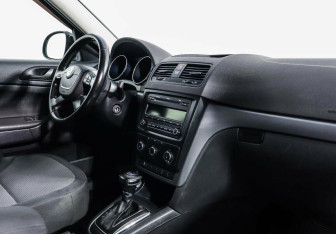 Подержанный автомобиль Skoda Yeti 2012 года (5 фото)