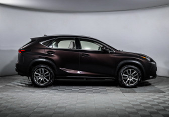 Подержанный автомобиль Lexus NX 2015 года (4 фото)