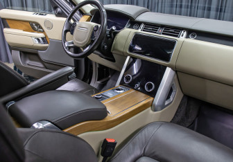 Подержанный автомобиль Land Rover Range Rover 2020 года (11 фото)
