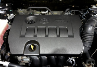 Подержанный автомобиль Toyota RAV4 2014 года (9 фото)