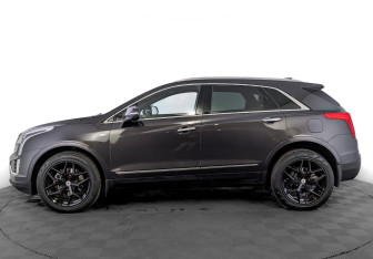 Подержанный автомобиль Cadillac XT5 2018 года (8 фото)