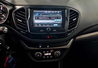 Подержанный автомобиль LADA (ВАЗ) Vesta Sedan 2016 года (15 фото)