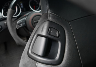 Подержанный автомобиль Audi RS 5 Coupe 2011 года (24 фото)