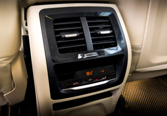 Подержанный автомобиль BMW X3 2021 года (27 фото)