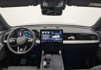 Новый GAC GS8 2025 (10 фото)