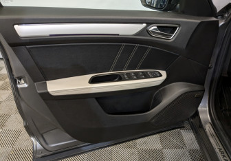 Подержанный автомобиль Renault Arkana 2021 года (19 фото)