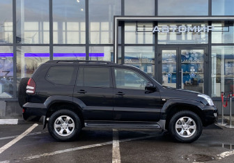 Подержанный автомобиль Toyota Land Cruiser Prado 2004 года (4 фото)