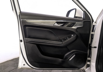 Подержанный автомобиль Haval Jolion 2023 года (17 фото)