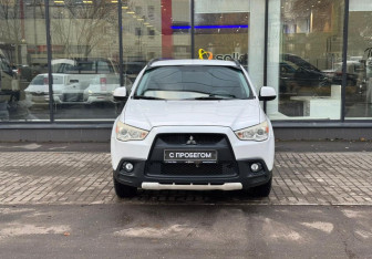 Подержанный автомобиль Mitsubishi ASX 2010 года (2 фото)