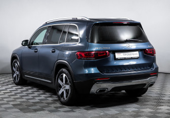 Подержанный автомобиль Mercedes-Benz GLB 2020 года (7 фото)