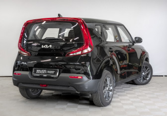 Подержанный автомобиль Kia Soul 2022 года (5 фото)