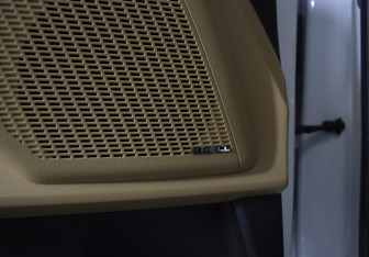 Подержанный автомобиль Kia Carnival 2020 года (24 фото)