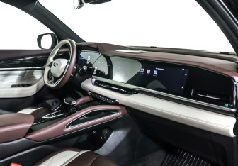 Подержанный автомобиль Geely Monjaro 2023 года (9 фото)