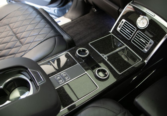 Подержанный автомобиль Land Rover Range Rover 2021 года (32 фото)