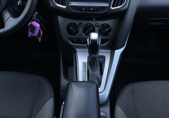 Подержанный автомобиль Ford Focus Wagon 2013 года (12 фото)