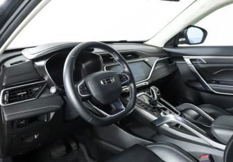 Подержанный автомобиль Geely Atlas Pro 2023 года (13 фото)