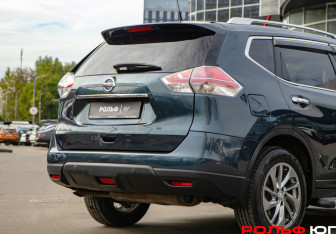 Подержанный автомобиль Nissan X-Trail 2015 года (20 фото)