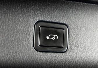 Подержанный автомобиль Changan CS95 2022 года (26 фото)