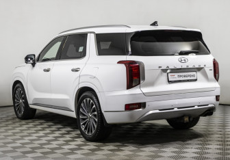 Подержанный автомобиль Hyundai Palisade 2022 года (7 фото)