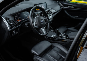 Подержанный автомобиль BMW X4 2020 года (14 фото)