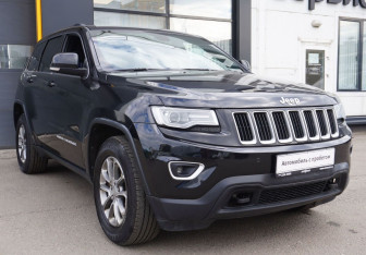 Подержанный автомобиль Jeep Grand Cherokee 2016 года (3 фото)
