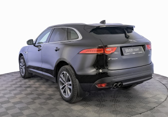 Подержанный автомобиль Jaguar F-Pace 2017 года (7 фото)