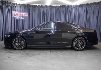 Подержанный автомобиль Audi S8 2021 года (8 фото)