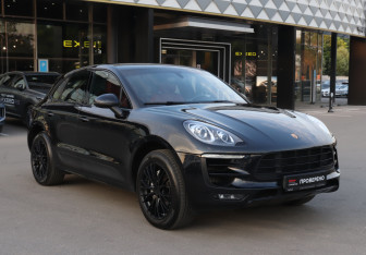 Подержанный автомобиль Porsche Macan 2015 года (3 фото)