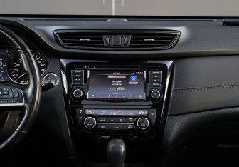 Подержанный автомобиль Nissan X-Trail 2021 года (10 фото)