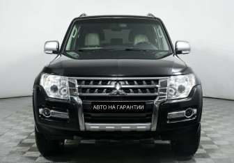 Подержанный автомобиль Mitsubishi Pajero 2017 года (2 фото)